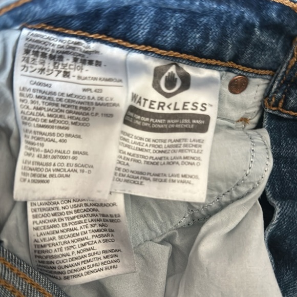 Levi’s Premium Wedgie Straight Leg Jean Medium Wash Size 27 - Picture 5 of 5